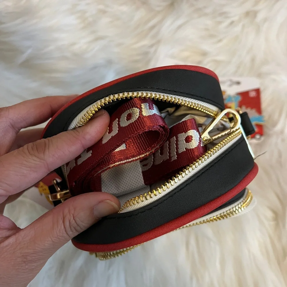 Pokémon Ash & Pikachu Pin Display Crossbody Bag 6 Pokemon Pins Lapras Butterfree - Picture 8 of 8